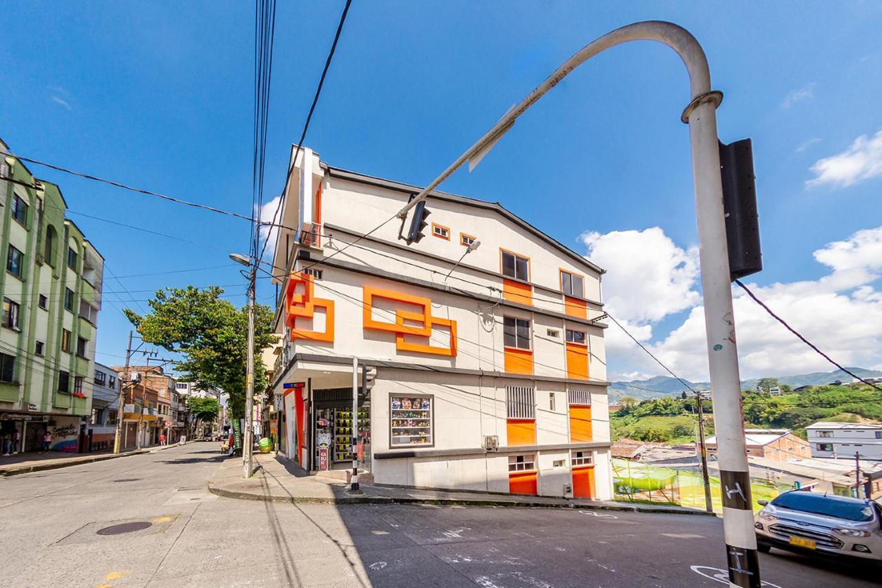 Ayenda Central 418 Перейра Екстериор снимка